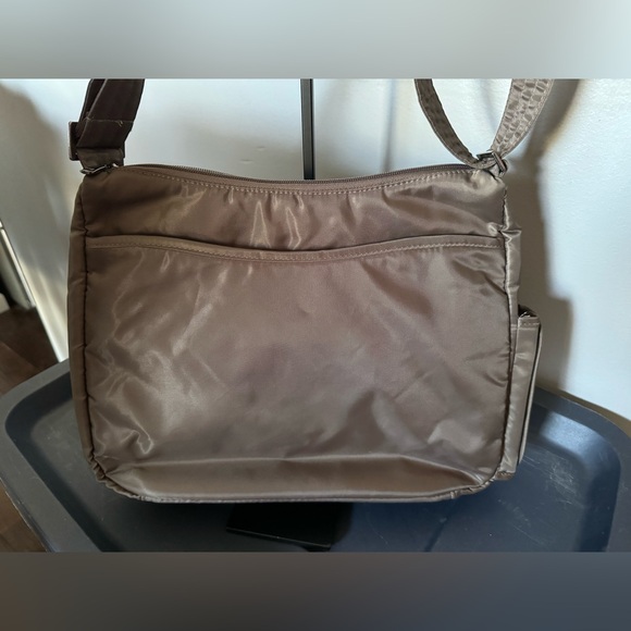 LUG Quilted Shoulder Bag/Crossbody RFID - Picture 6 of 7